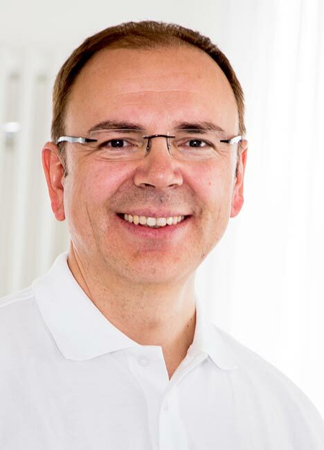 "Mit meiner Arbeit trage ich dazu bei, eine schmerzfreie Mobilität zu erhalten oder wiederherzustellen." Dr. med. Martin Rinio, Facharzt für Chirurgie, Orthopädie und spezielle Unfallchirurgie