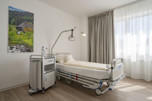 Einzelzimmer der Gelenk-Klinik in Gundelfingen bei Freiburg. © Gelenk-Klinik Orthopädie Freiburg