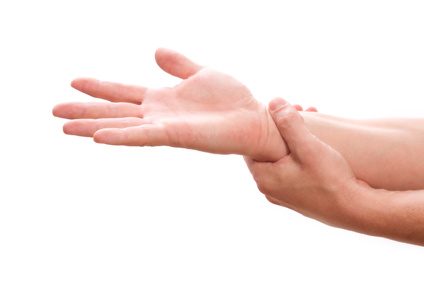 Vor allem Frauen ab dem 35. Lebensjahr sind von einem schmerzhaften Karpaltunnelsyndrom betroffen. Dabei kommt es zu einer Einengung des Nervus medianus an der Innenseite des Handgelenks. © SENTELLO, Fotolia Karpaltunnelsyndrom